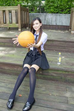 小魔女蒙娜